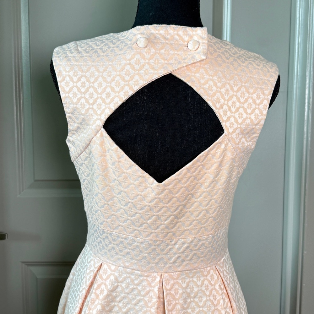 Jonathan Saunders Peach Jacquard Midi Dress Size 6 US Diamond Cutout Retro Style